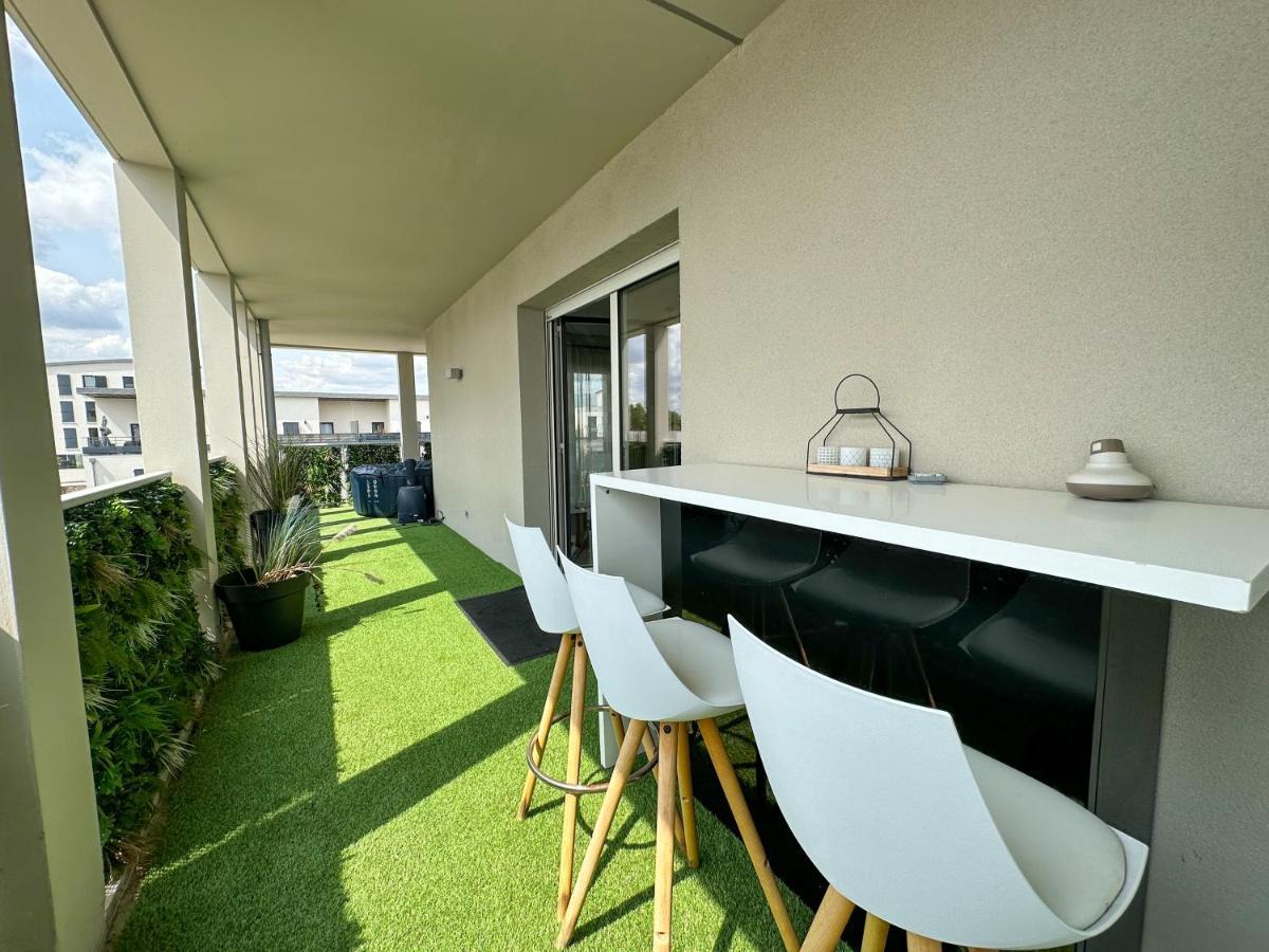 Loggia Dream Jacuzzi Apartment Montevrain Exterior photo